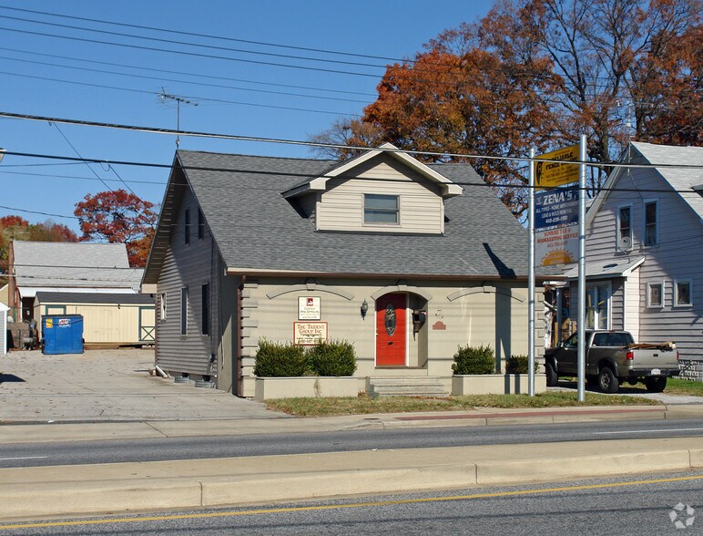 820 Eastern Blvd, Essex, MD à vendre - Photo de l’immeuble – Image 3 sur 6