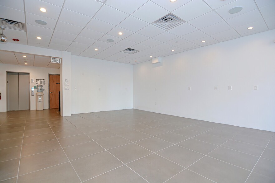 24-28 High St, Medford, MA à louer - Photo intérieure – Image 3 sur 17