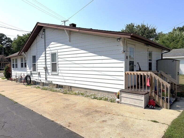 914 Blackhawk Blvd, South Beloit, IL à vendre - Photo de l’immeuble – Image 3 sur 5