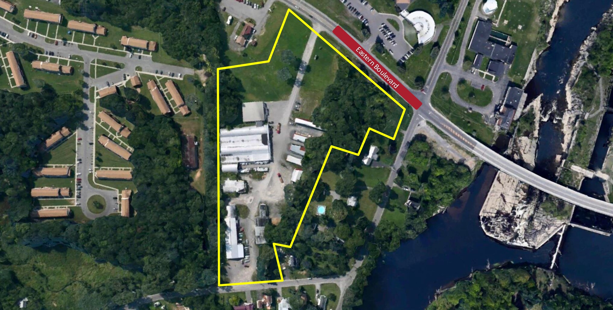 434 Eastern Blvd, Watertown, NY à vendre Photo principale– Image 1 sur 2