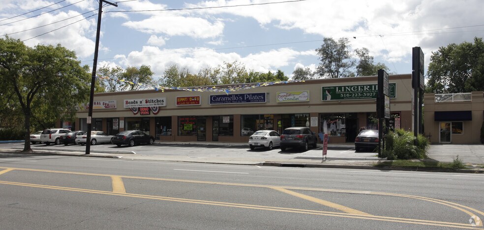 2318-2338 Merrick Rd, Merrick, NY à vendre - Photo de l’immeuble – Image 2 sur 3