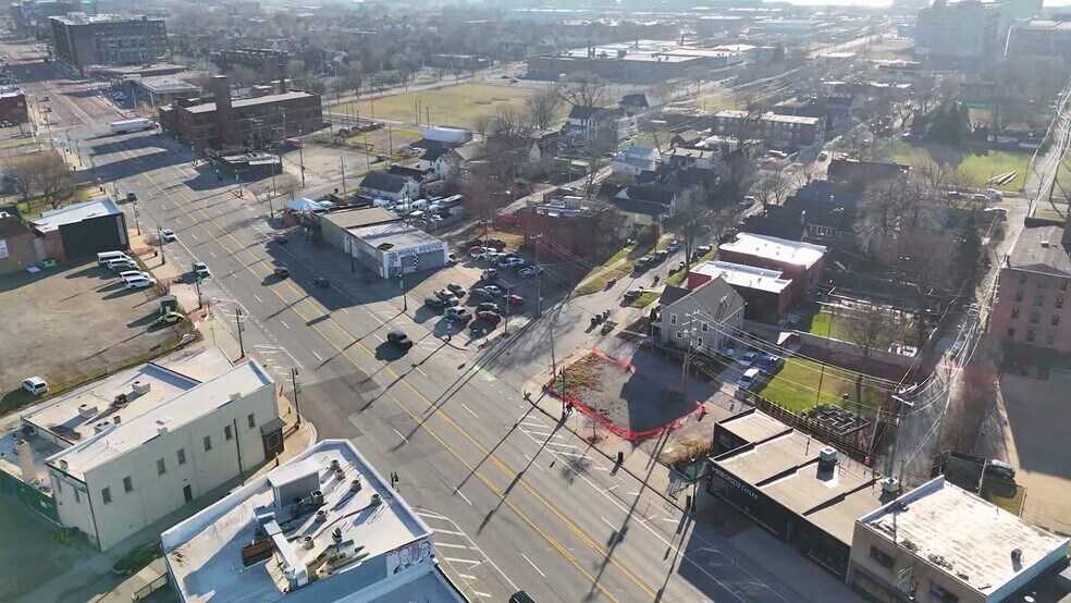 2101-2105 Michigan Ave, Detroit, MI à vendre - Vidéo sur l’annonce professionnelle – Image 2 sur 10