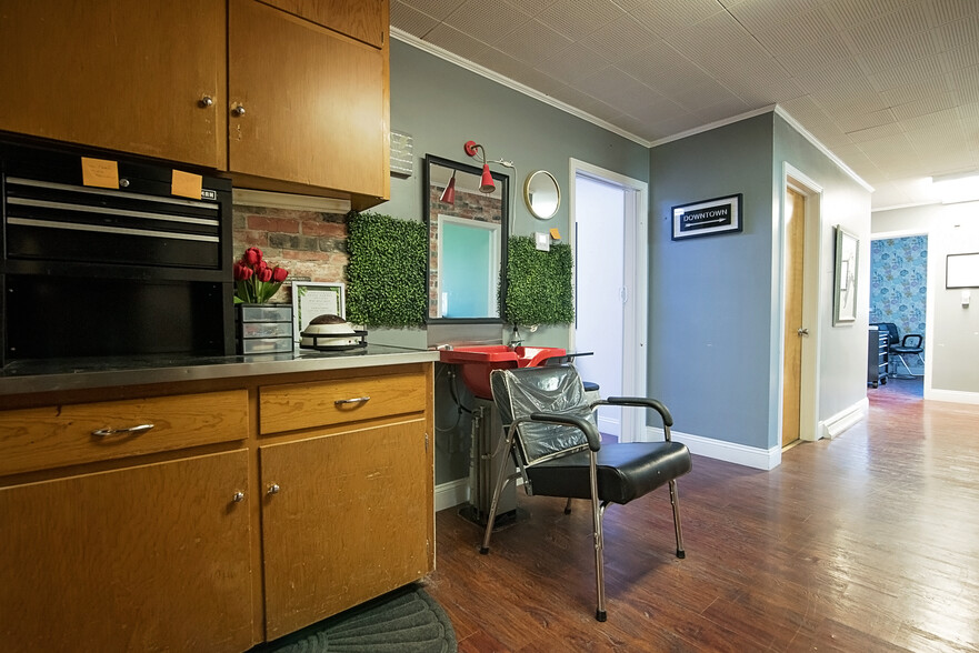 202 S Belmont Ave, Springfield, OH à vendre - Photo de l’immeuble – Image 3 sur 23