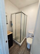 2952 Honolulu Ave, Glendale, CA à louer Photo intérieure– Image 2 sur 3