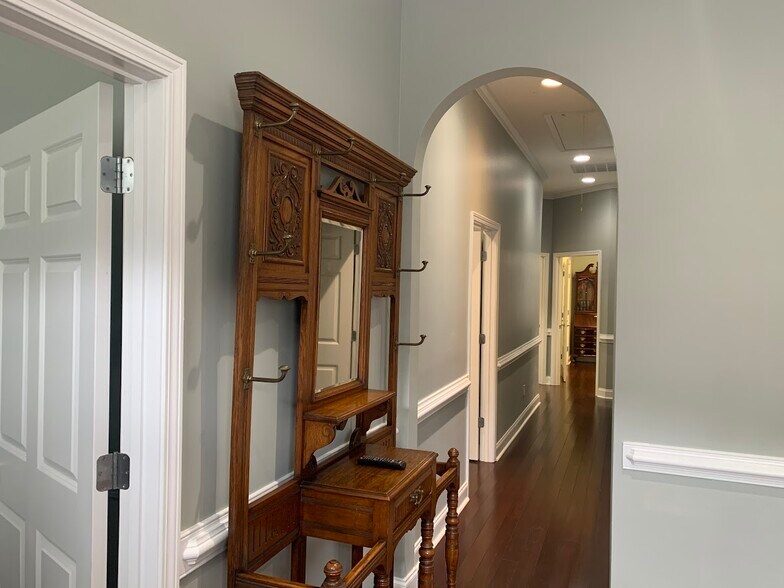 1825 Lockeway Dr, Alpharetta, GA à vendre - Photo de l’immeuble – Image 3 sur 24