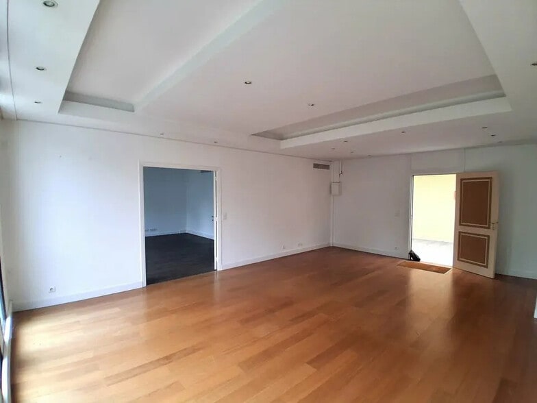 Bureau dans Mougins à vendre - Photo de l’immeuble – Image 1 sur 5