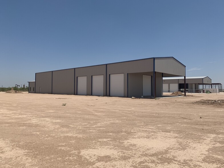 15095 W 42nd St, Odessa, TX à louer - Photo de l’immeuble – Image 1 sur 6