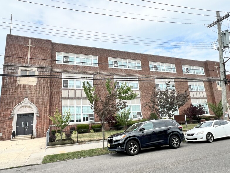 158-10 101st Street, Howard Beach, NY à louer - Photo de l’immeuble – Image 3 sur 24