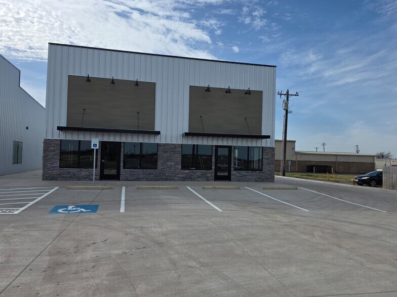 1205 Quinlan Pkwy, Quinlan, TX à louer - Photo de l’immeuble – Image 3 sur 11