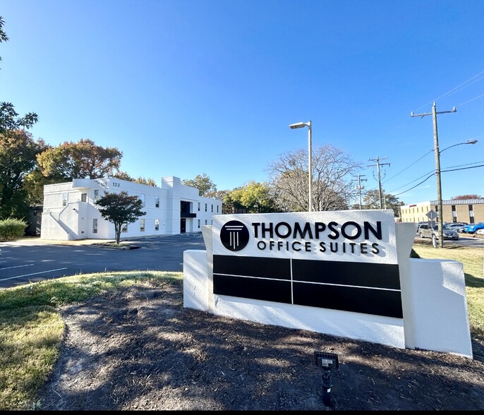 123 S Lynnhaven Rd, Virginia Beach, VA à louer - Photo de l’immeuble – Image 3 sur 31