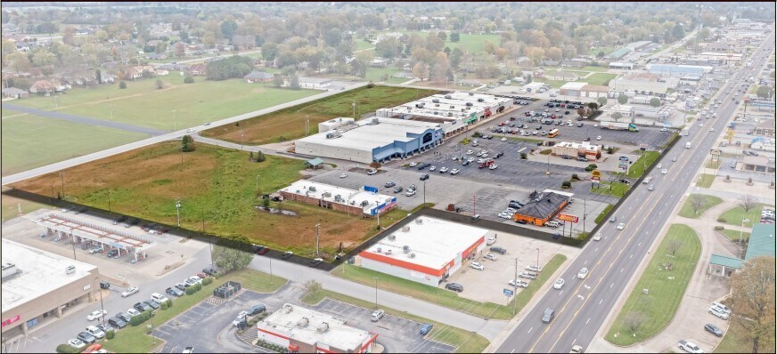1608 N Locust Ave, Lawrenceburg, TN à louer - Photo de l’immeuble – Image 2 sur 13
