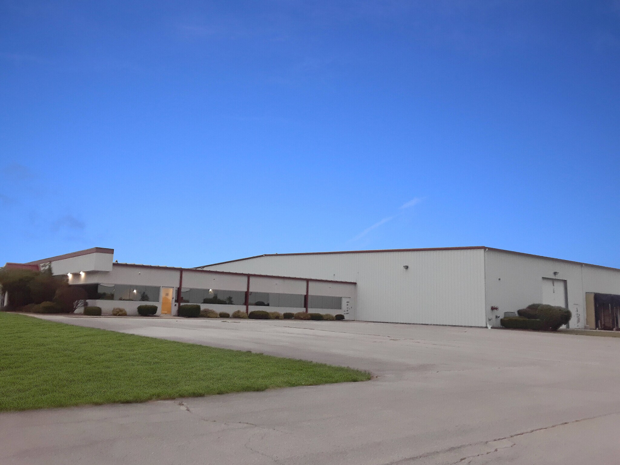 5879 Jaysville Saint Johns Rd, Greenville, OH à louer Photo de l’immeuble– Image 1 sur 4