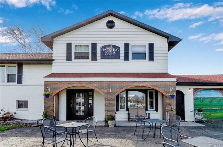 10661 W Lake Rd, Ripley, NY à vendre - Photo principale – Image 1 sur 38