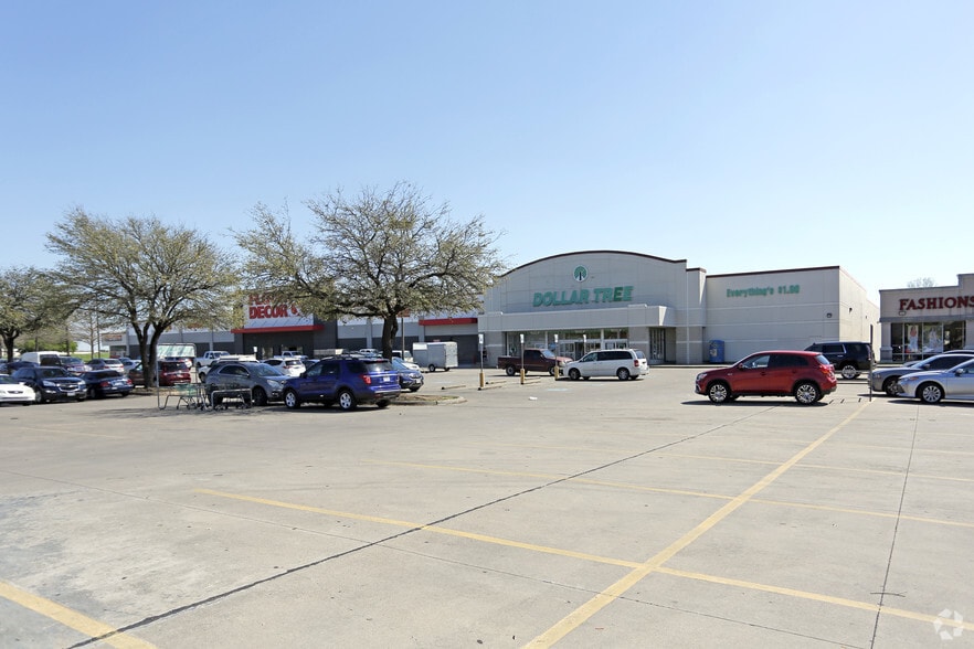 2520-2540 E Pioneer Pky, Arlington, TX à louer - Photo principale – Image 3 sur 11