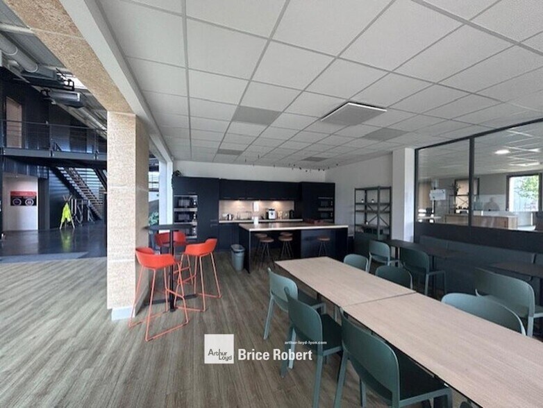 14 Rue Marcel Dassault, Genas à louer - Photo intérieure – Image 3 sur 10