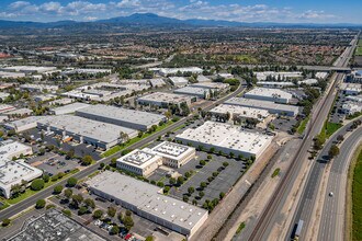 2742 Dow Ave, Tustin, CA - VUE AÉRIENNE  vue de carte - Image1