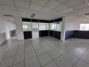 Bureau dans Genas à louer Photo de l’immeuble– Image 1 sur 2