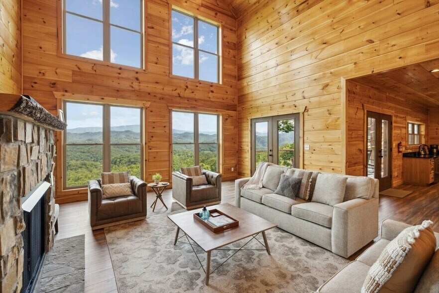 18 Unit Cabin Portfolio portefeuille de 15 biens à vendre sur LoopNet.fr - Photo de l’immeuble – Image 2 sur 25