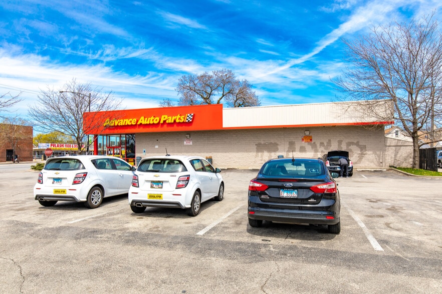 4625 S Pulaski Rd, Chicago, IL à vendre - Photo principale – Image 2 sur 3
