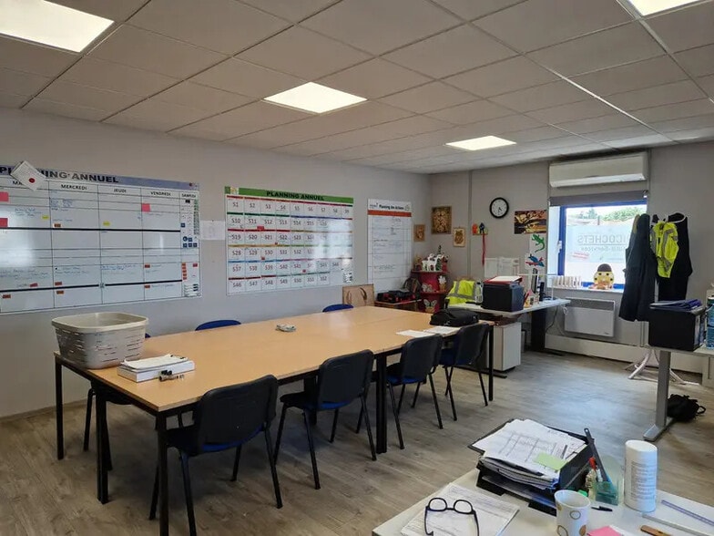 Bureau dans Étupes à louer - Photo de l’immeuble – Image 1 sur 6