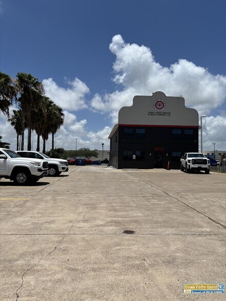 1683 Hwy 100, Port Isabel, TX à louer - Photo de l’immeuble – Image 1 sur 14