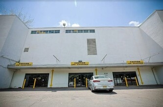 400 W Broadway, Haledon, NJ à louer Photo de l’immeuble– Image 2 sur 3