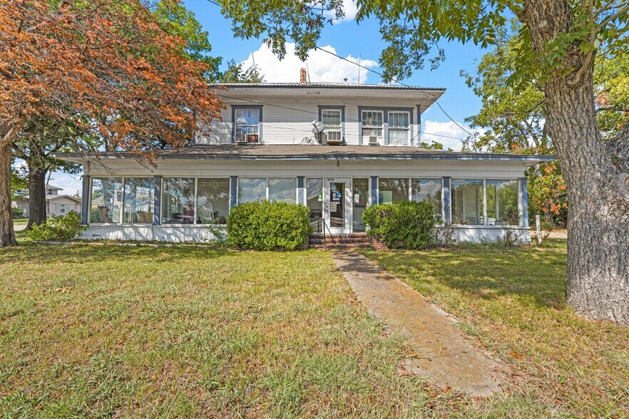 505 S Washington St, Kaufman, TX à vendre - Photo principale – Image 1 sur 19
