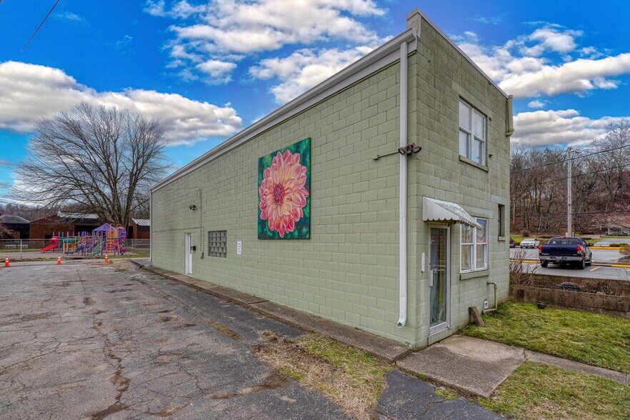 166 W Main St, Chillicothe, OH à vendre - Photo de l’immeuble – Image 2 sur 9