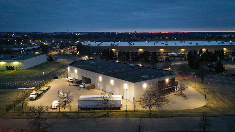 9020 N Wyoming Ave, Brooklyn Park, MN à louer - Photo de l’immeuble – Image 3 sur 9