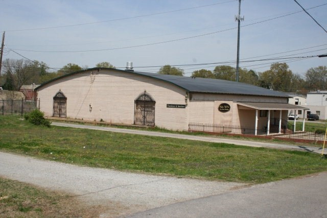 111 Maple Ave, Sanford, NC à vendre - Photo de l’immeuble – Image 3 sur 11