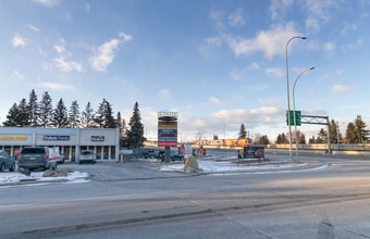 5308 17 Ave SW, Calgary, AB à louer Photo de l’immeuble– Image 2 sur 9