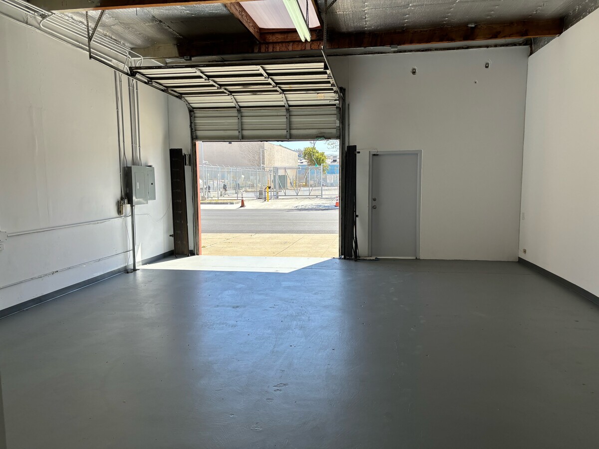 1555 Yosemite Ave, San Francisco, CA 94124 - Lot 27 - - Photo intérieure - Image 2 of 2