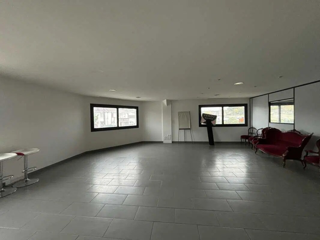 Bureau dans Bassens à vendre Photo intérieure– Image 1 sur 8