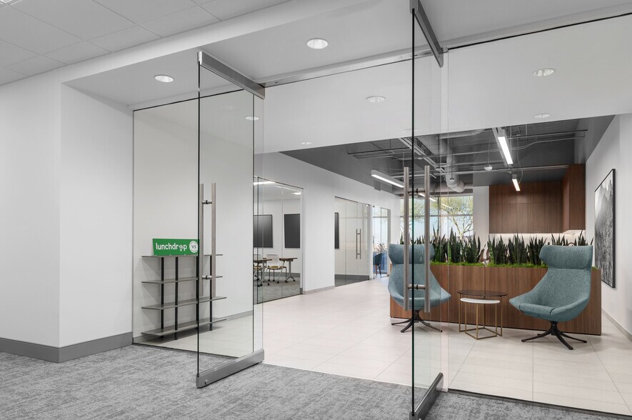 1130 N Alma School Rd, Mesa, AZ à louer - Photo de l’immeuble – Image 2 sur 30