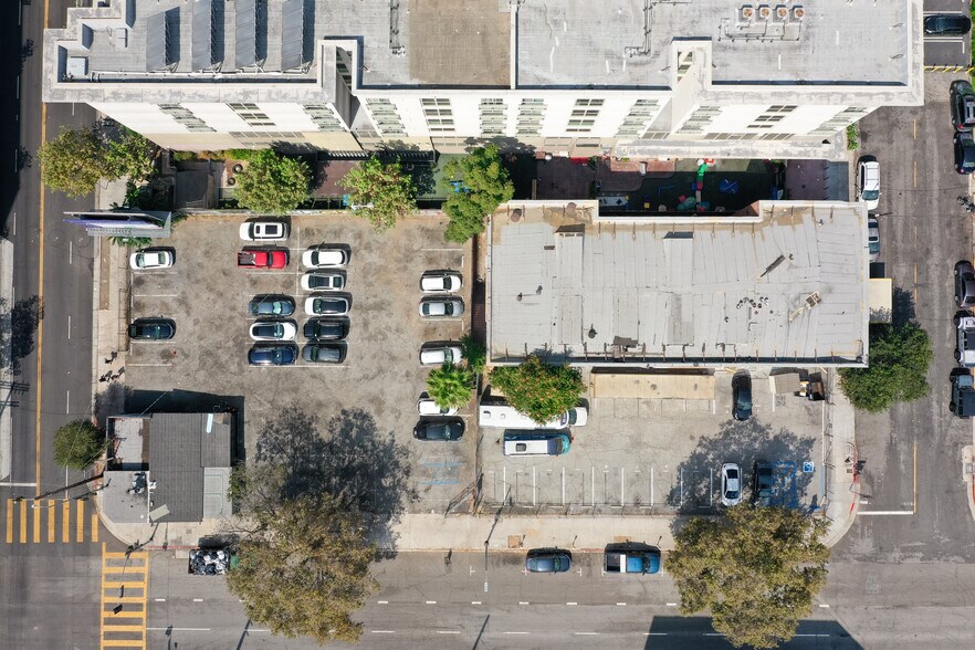 236 W 15th St, Los Angeles, CA à vendre - Photo de l’immeuble – Image 2 sur 12