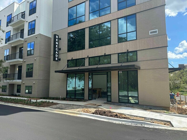 501 Chapel Dr, Tallahassee, FL à louer - Photo de l’immeuble – Image 2 sur 8