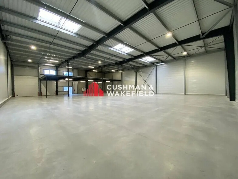 Local d’activités dans Bruguières à louer - Photo intérieure – Image 2 sur 5