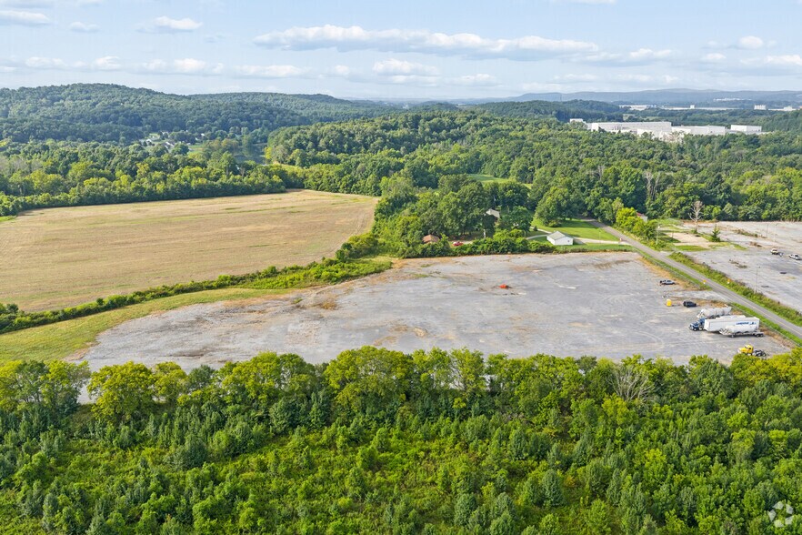 390 Johnson Lake Rd, Adairsville, GA à louer - Photo de l’immeuble – Image 2 sur 19
