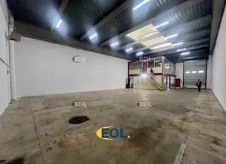 Local d’activités dans Bondy à louer - Photo de l’immeuble – Image 2 sur 7