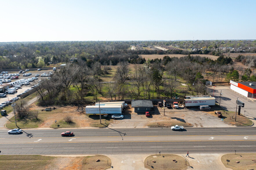 9128 NE 23rd St, Oklahoma City, OK à vendre - Photo de l’immeuble – Image 2 sur 8