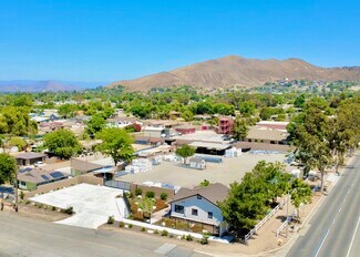 Plus de détails pour 791 6th St, Norco, CA - Spécialisé à vendre