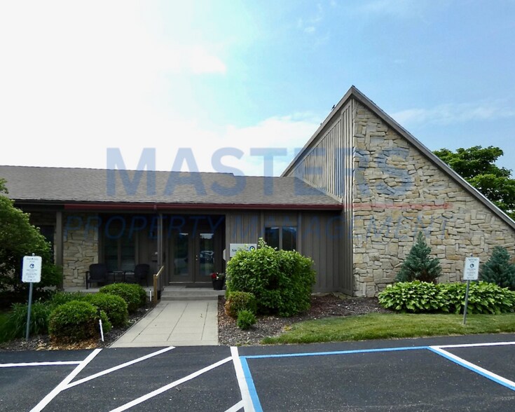 836 W South Boundary St, Perrysburg, OH à louer - Photo de l’immeuble – Image 2 sur 27