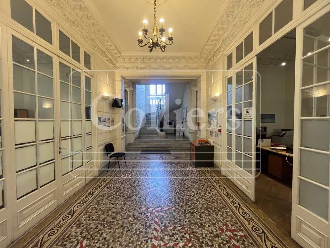 Bureau dans Marseille à louer Hall d’entrée– Image 1 sur 2