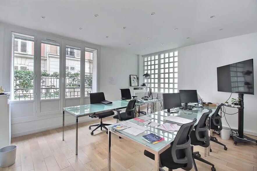 Bureau dans Paris à louer - Photo de l’immeuble – Image 1 sur 6