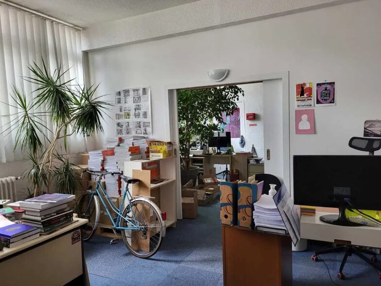 Local d’activités dans Paris à louer - Photo intérieure – Image 3 sur 13