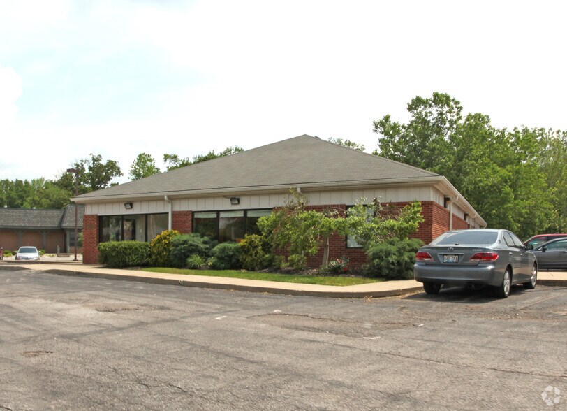 1804 10th St, Jeffersonville, IN à vendre - Photo de l’immeuble – Image 2 sur 26