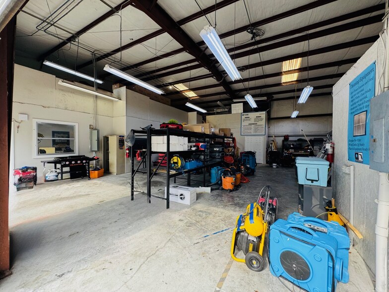 2210 Corporate Square Blvd, Jacksonville, FL à vendre - Photo de l’immeuble – Image 3 sur 4