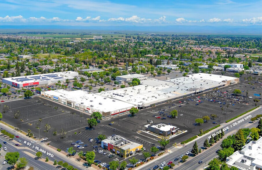 851 Olive Ave, Merced, CA à louer - Photo de l’immeuble – Image 1 sur 1