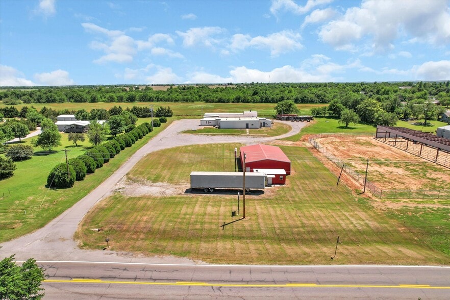 908 E Apache Trail Rd, Apache, OK à vendre - Photo de l’immeuble – Image 3 sur 19