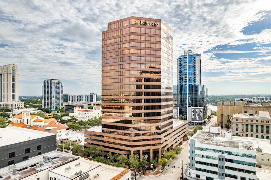 111 N Orange Ave, Orlando, FL à louer - Photo de l’immeuble – Image 1 sur 11